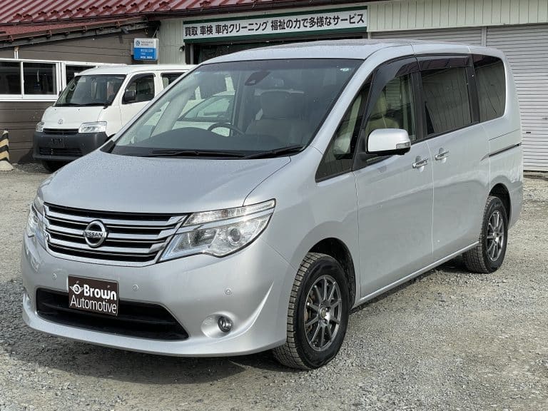 日産　セレナ