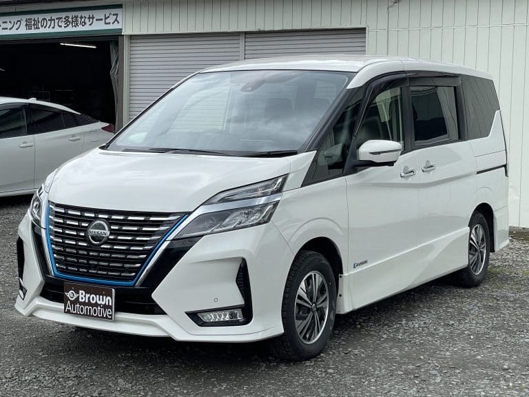 日産　セレナ